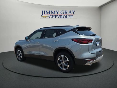 New 2026 Chevrolet Blazer LT w/ Convenience Package FWD image 3