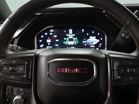 Used 2024 GMC Sierra 2500 AT4 w/ AT4 Premium Plus Package AWD/4WD image 14