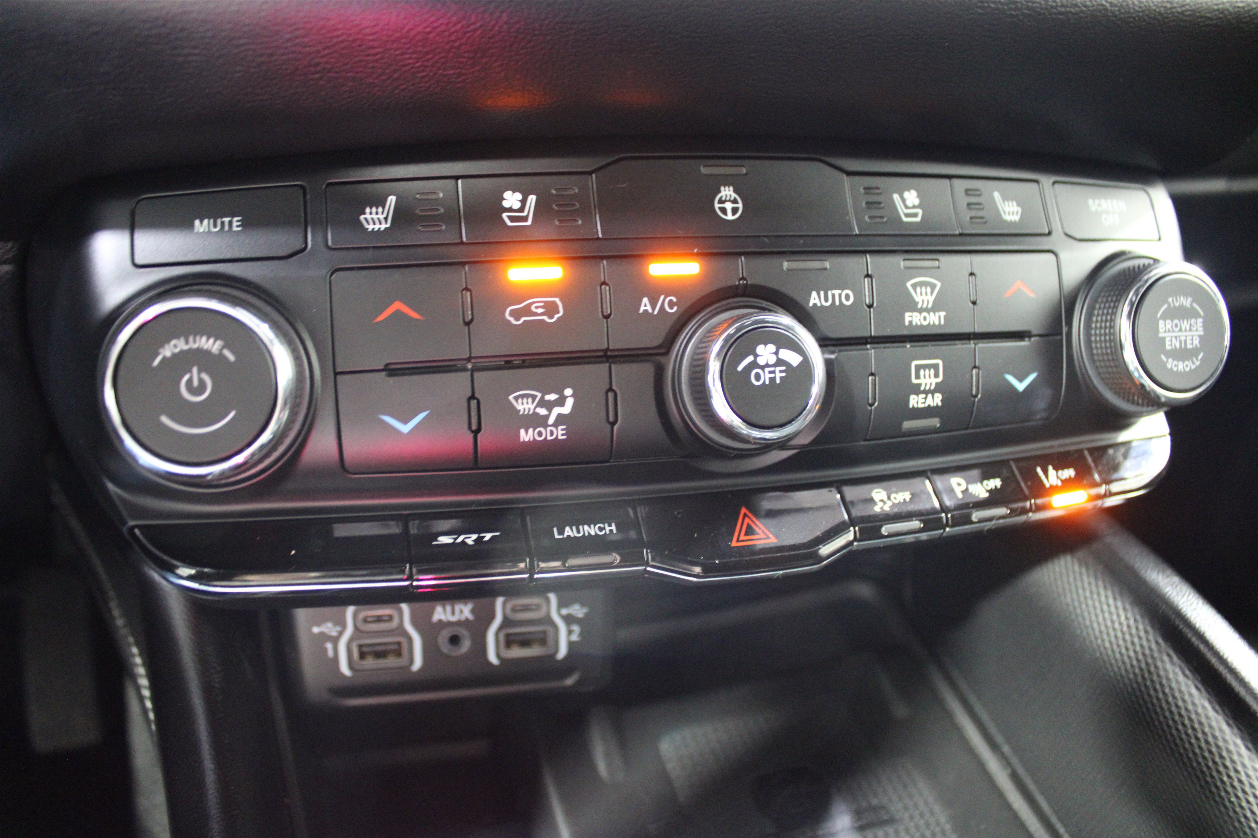 Used 2021 Dodge Durango SRT Hellcat w/ Technology Group AWD/4WD image 16
