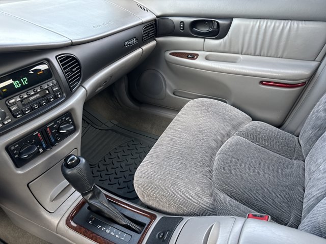 Used 2002 Buick Regal LS FWD image 19