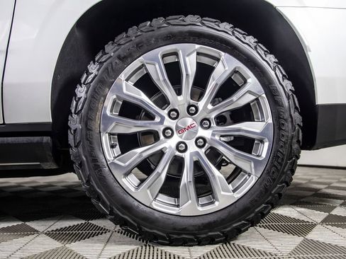Used 2023 GMC Yukon XL Denali w/ Denali Reserve Package AWD/4WD image 47