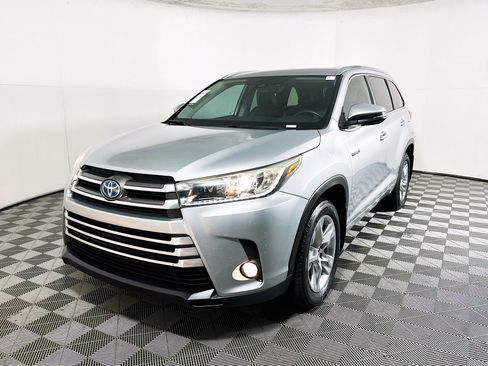 Used 2018 Toyota Highlander Limited AWD/4WD image 7