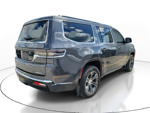 Used 2022 Jeep Grand Wagoneer Series I image 5