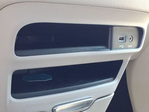 Used 2019 Chrysler Pacifica Limited FWD image 54