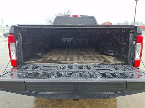 Used 2019 Ford F250 XLT w/ XLT Value Package image 30