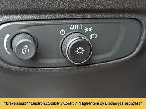 Used 2021 Chevrolet Equinox LT image 10