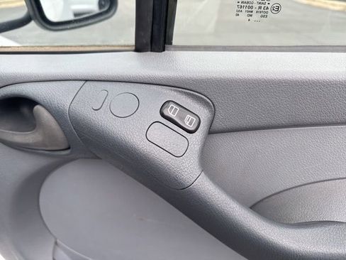 Used 2004 Dodge Sprinter 2500 w/ PWR Convenience Group image 22