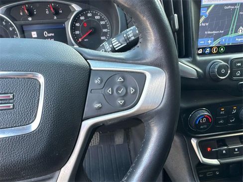 Used 2022 GMC Terrain SLT w/ Infotainment Package II image 29