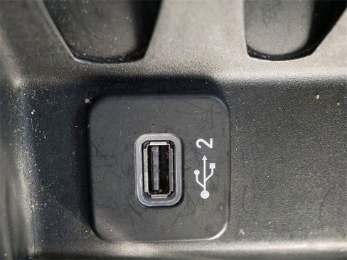 Used 2023 Jeep Cherokee Altitude Lux image 27