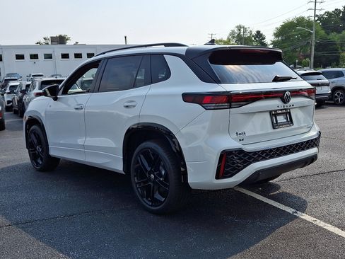 New 2026 Volkswagen Tiguan SE R-Line AWD/4WD image 3