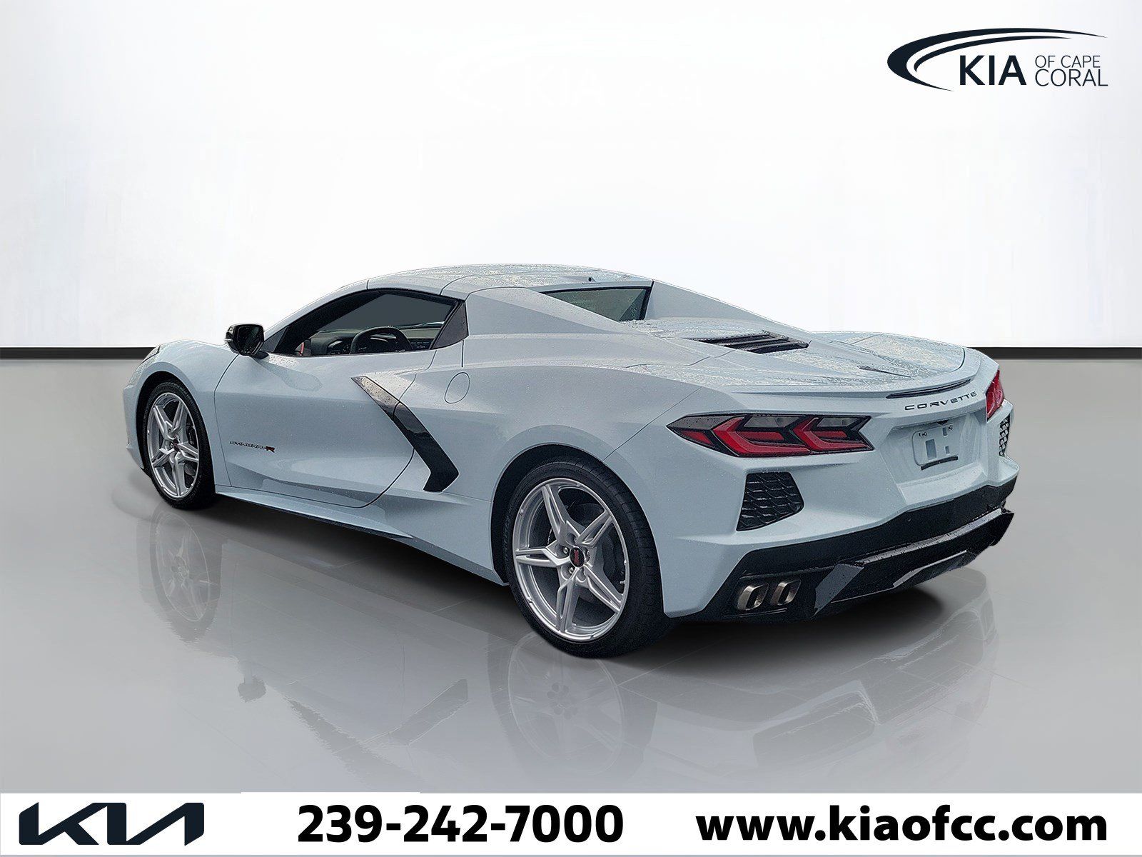 Used 2023 Chevrolet Corvette Stingray Preferred Conv RWD image 4