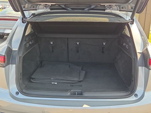 Used 2023 Buick Envision Essence w/ Sport Touring Package FWD image 4