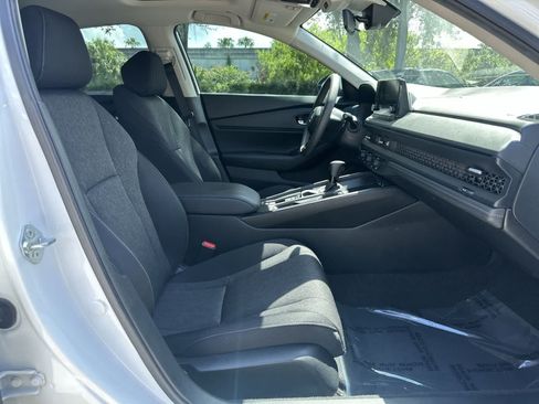 Used 2024 Honda Accord EX image 17