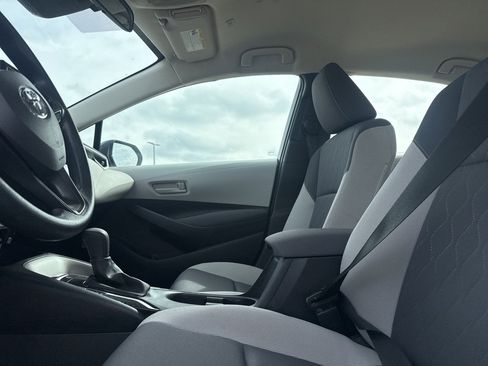 Used 2024 Toyota Corolla LE image 43