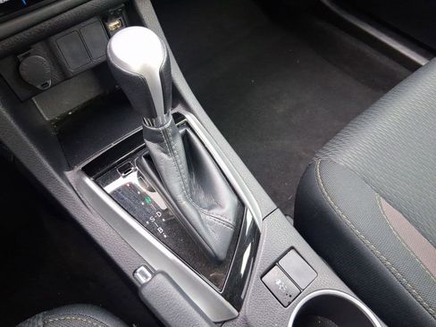 Used 2019 Toyota Corolla LE image 25