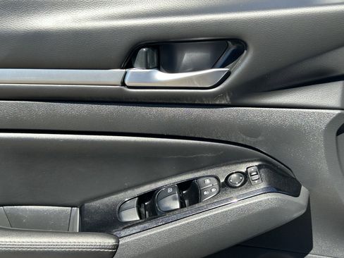 Used 2023 Nissan Altima 2.5 SV image 21