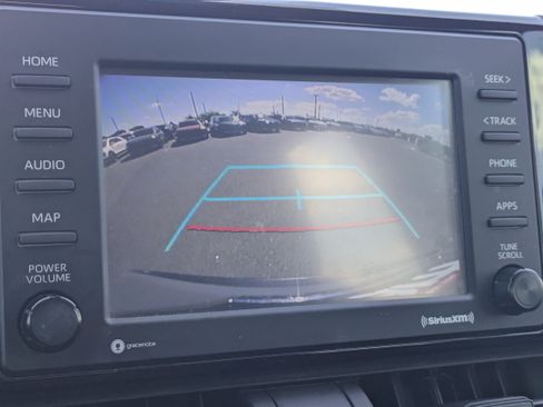 Used 2022 Toyota RAV4 LE w/ Carpet Mat Package (TMS) FWD image 28