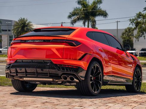 Used 2024 Lamborghini Urus S AWD/4WD image 6