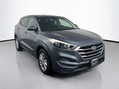 Used 2017 Hyundai Tucson SE FWD image 1