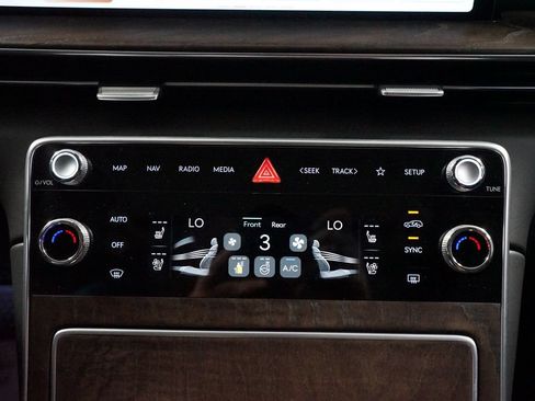 Used 2025 Genesis GV80 3.5T Prestige AWD/4WD image 22