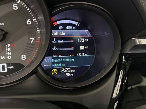 Certified 2025 Porsche Macan image 50