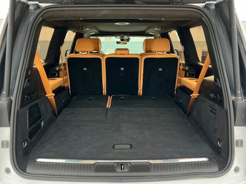 Used 2022 Jeep Grand Wagoneer Series III w/ HD Trailer Tow Package image 22