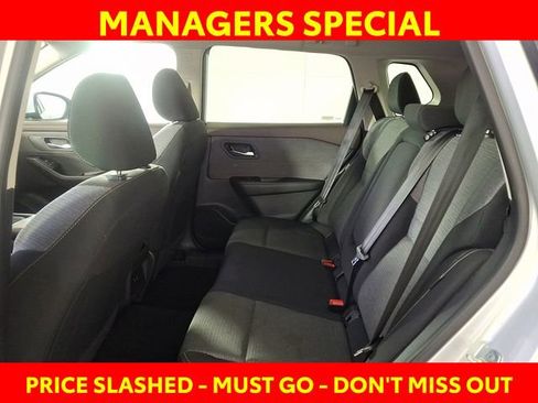 Used 2023 Nissan Rogue SV image 11