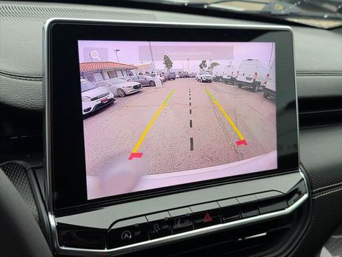 Certified 2022 Jeep Compass Latitude FWD image 25