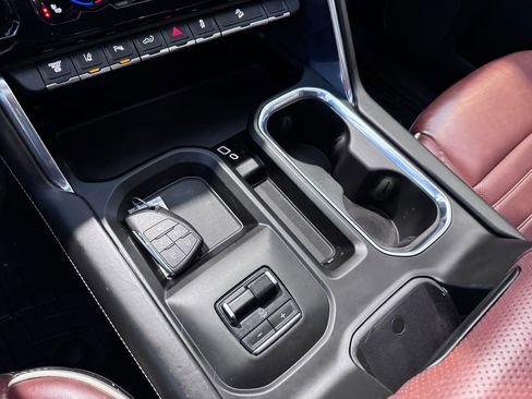 Certified 2024 GMC Sierra 2500 Denali Ultimate image 24