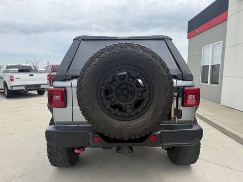 Used 2018 Jeep Wrangler Unlimited Rubicon w/ Dual Top Group AWD/4WD image 7