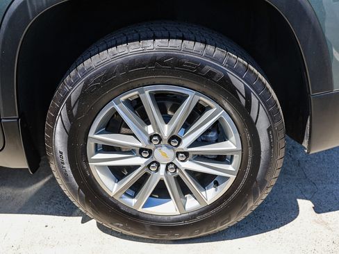 Used 2023 Chevrolet Traverse LT FWD image 29