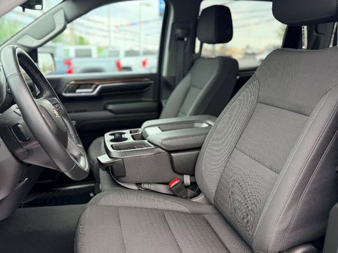 Used 2024 Chevrolet Silverado 1500 LT AWD/4WD image 10