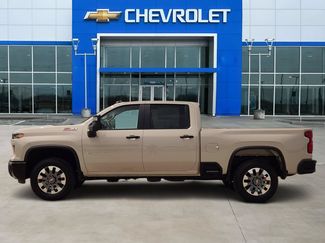New 2026 Chevrolet Silverado 2500 Custom w/ Custom Value Package AWD/4WD video 3