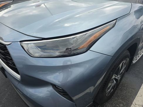 Used 2023 Toyota Highlander XLE FWD image 9