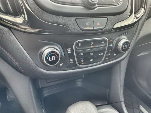 Used 2022 Chevrolet Equinox RS w/ LPO, Floor Liner Package AWD/4WD image 27