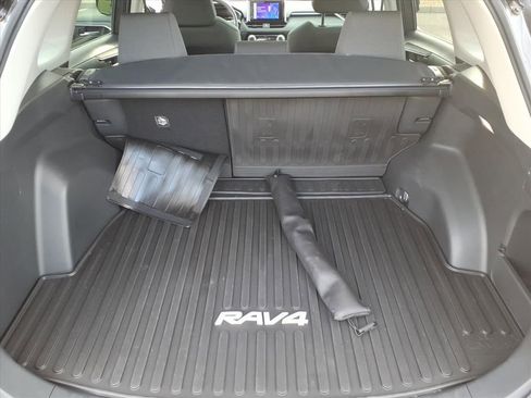 Certified 2023 Toyota RAV4 XLE w/ Convenience Package AWD/4WD image 17