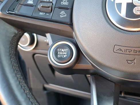 Used 2022 Alfa Romeo Stelvio Ti image 28