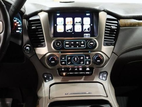 Used 2017 GMC Yukon Denali image 20