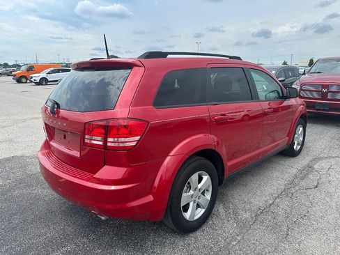 Used 2019 Dodge Journey SE FWD image 3