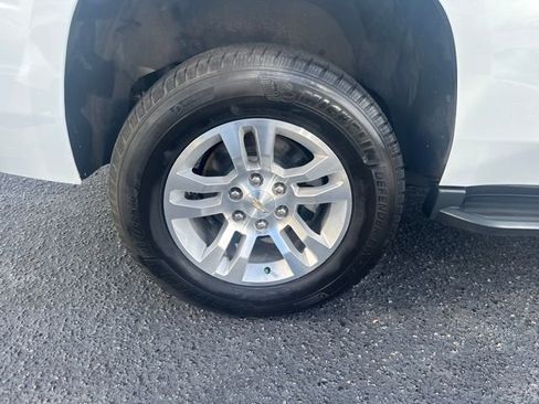 Used 2018 Chevrolet Tahoe LT image 31