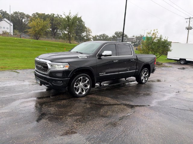 Used 2019 RAM 1500 Limited w/ Body Color Bumper Group AWD/4WD image 2