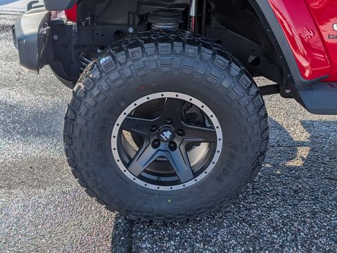 Used 2020 Jeep Gladiator Overland image 9