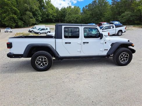 Used 2024 Jeep Gladiator Rubicon w/ Safety Group image 6