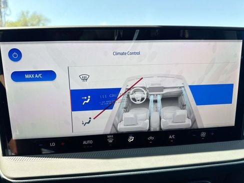 New 2025 Ford Maverick XL image 18