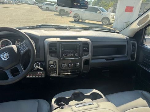 Used 2017 RAM 1500 Tradesman image 12
