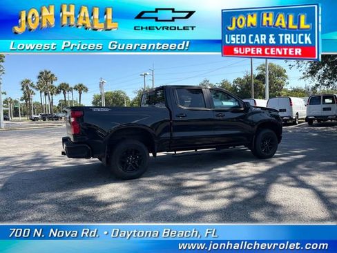 Used 2021 Chevrolet Silverado 1500 LT Trail Boss w/ LT Trail Boss Premium Package AWD/4WD image 9