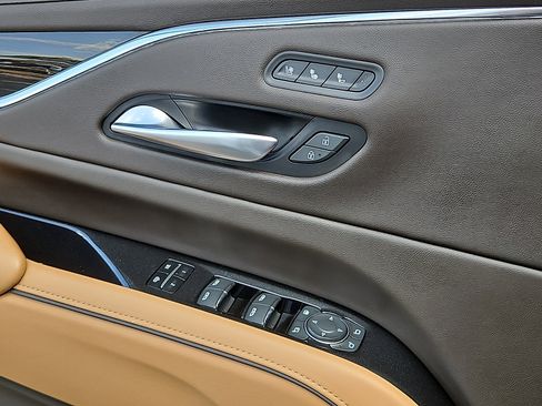 Certified 2024 Cadillac Escalade Sport w/ LPO, Floor Liner Package AWD/4WD image 14