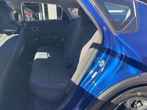 Used 2025 Kia K4 LXS image 14