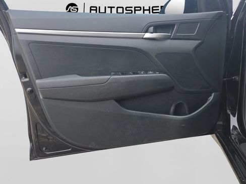 Used 2020 Hyundai Elantra SE w/ Cargo Package (C1) FWD image 14