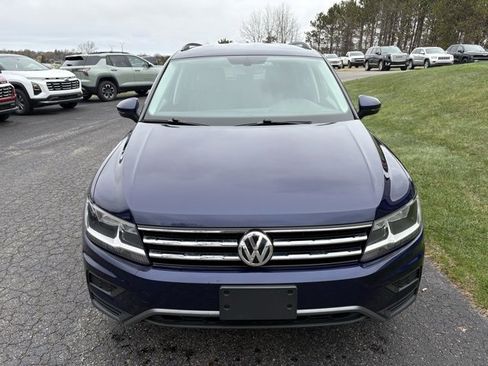 Used 2021 Volkswagen Tiguan SE image 2